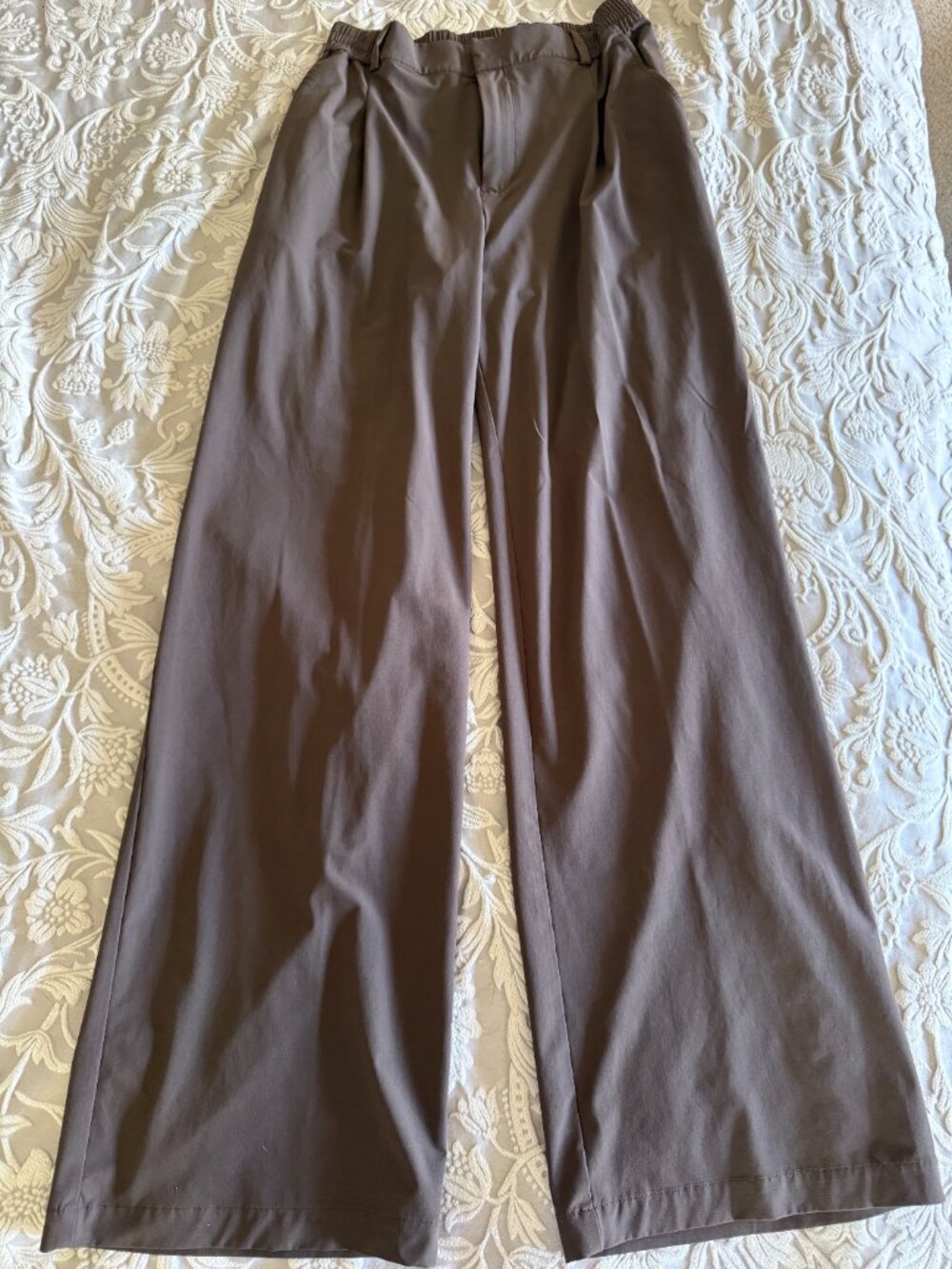 GUC Alo Yoga High Waist Pursuit Trousers Sz S - Picture 3 of 6